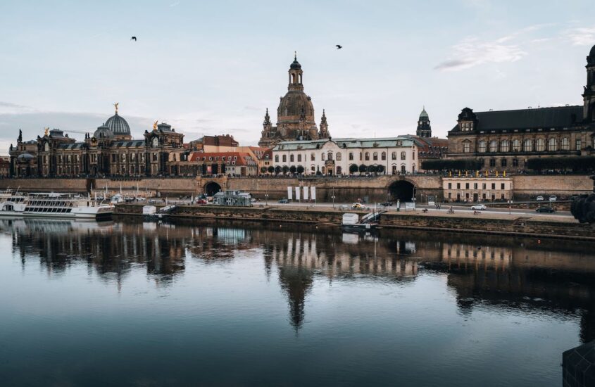 Digitale Souveränität an der Elbe: Wie Open Source Dresdens Verwaltung zukunftssicher macht